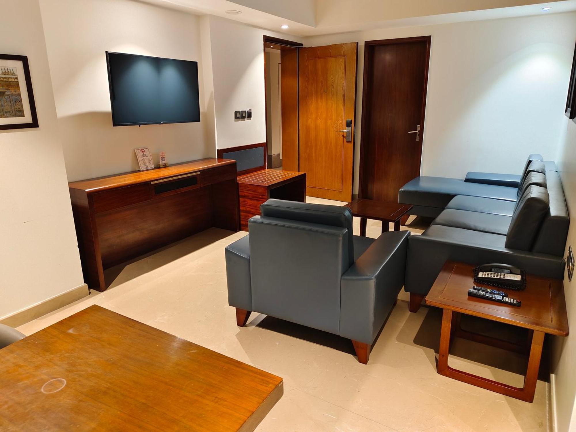 Pride Hotel Ουνταϊπούρ Εξωτερικό φωτογραφία